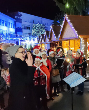 Chorale coup de Choeur à l'inauguration du marché de Noël de Golbey