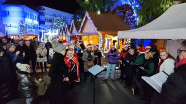 Chorale coup de Choeur à l'inauguration du marché de Noël de Golbey