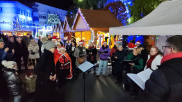 Chorale coup de Choeur à l'inauguration du marché de Noël de Golbey