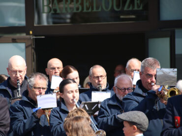 Cérémonie de la victoire du 8 mai 1945 à Golbey avec l'orchestre d'harmonie et la chorale Coup de choeur