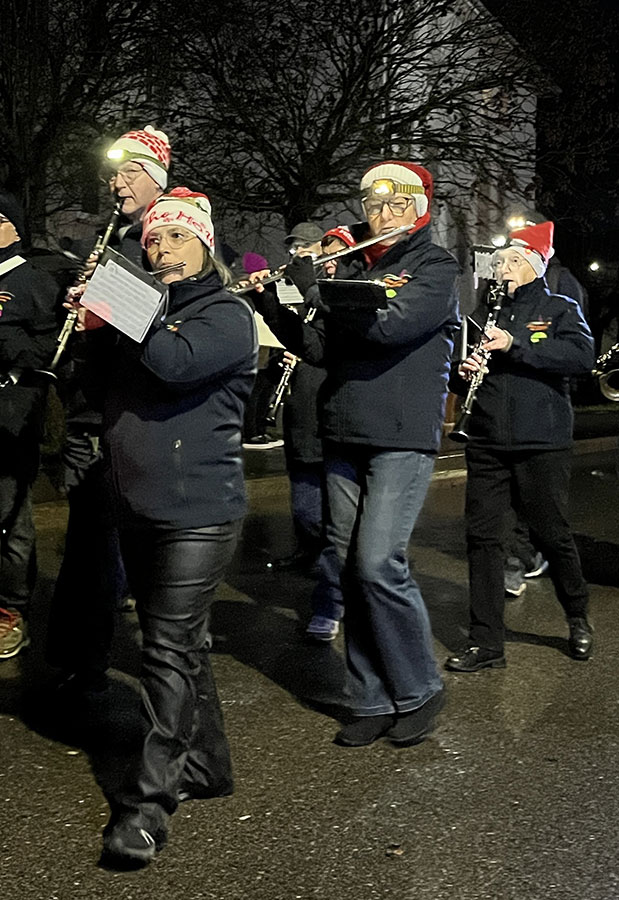 Défilé de la Saint-Nicolas 2025 à Golbey avec l'Orchestre d'Harmonie de l'Union Musicale de Golbey