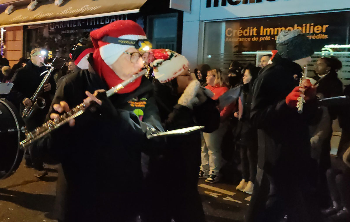 L'orchestre d'harmonie de Golbey au défilé de la Saint-Nicolas d'Epinal du 6 décembre 2025